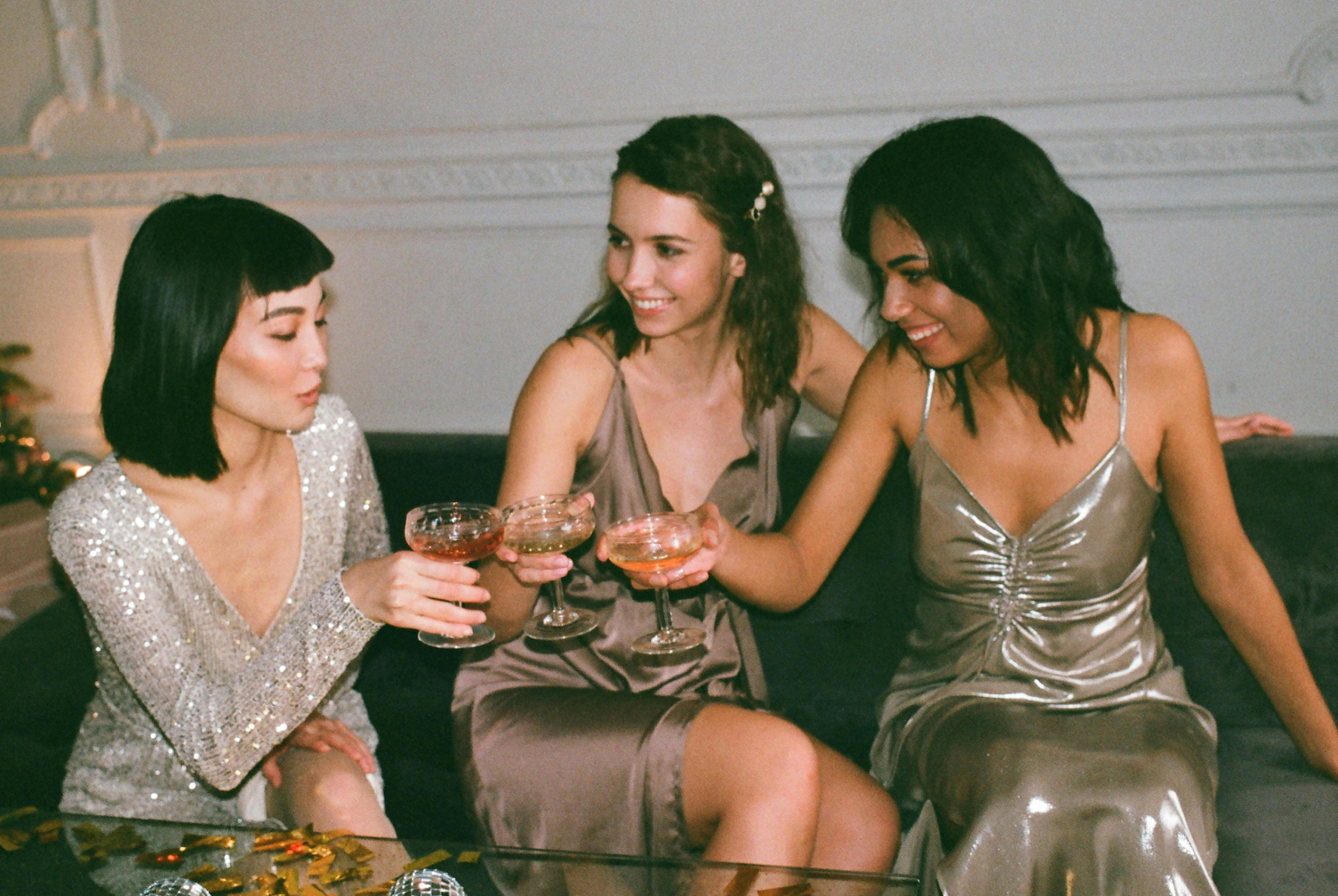 Zářivá pleť na Vánoce: Jak dosáhnout perfektního vzhledu na sváteční večírky ✨